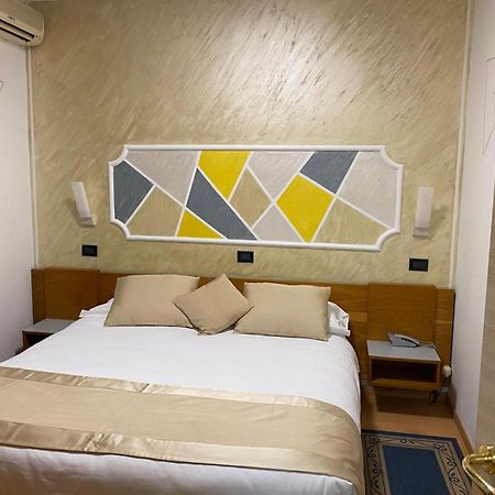 Hotel San Marco Bb Boario Terme Exteriör bild
